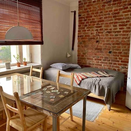 Studio Apartment, View Over The Roofs For The Sunrise Helsínquia Exterior foto