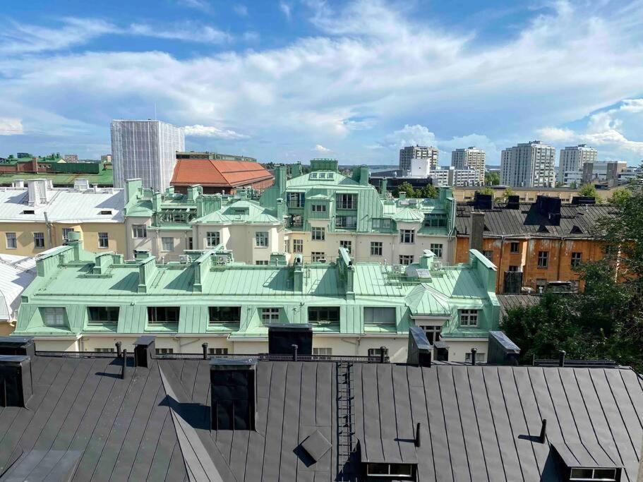 Studio Apartment, View Over The Roofs For The Sunrise Helsínquia Exterior foto